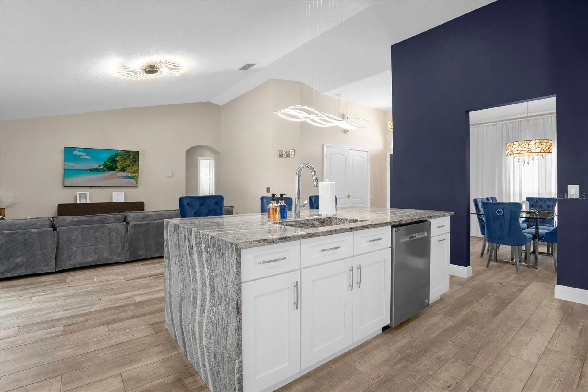 420 Dolcetto Drive Davenport FL 33897
