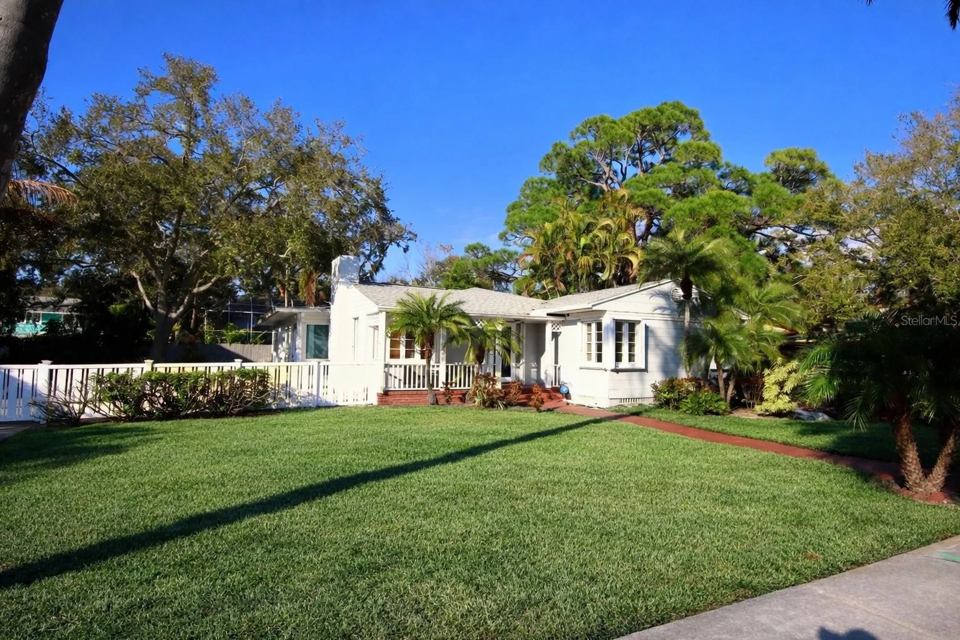 220 Lyndhurst Street Dunedin FL 34698
