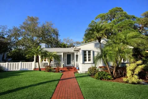 220 Lyndhurst Street Dunedin FL 34698