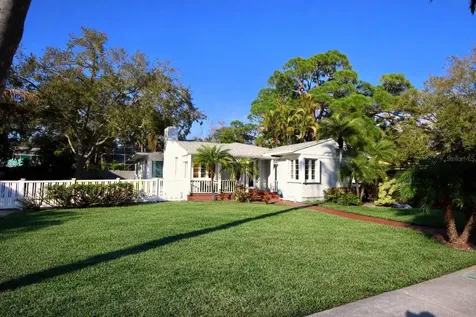 220 Lyndhurst Street Dunedin FL 34698
