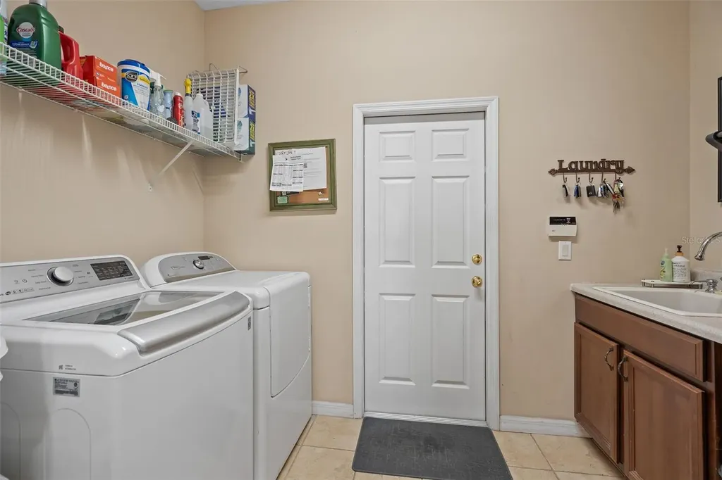 8798 Warwick Shore Crossing Orlando FL 32829