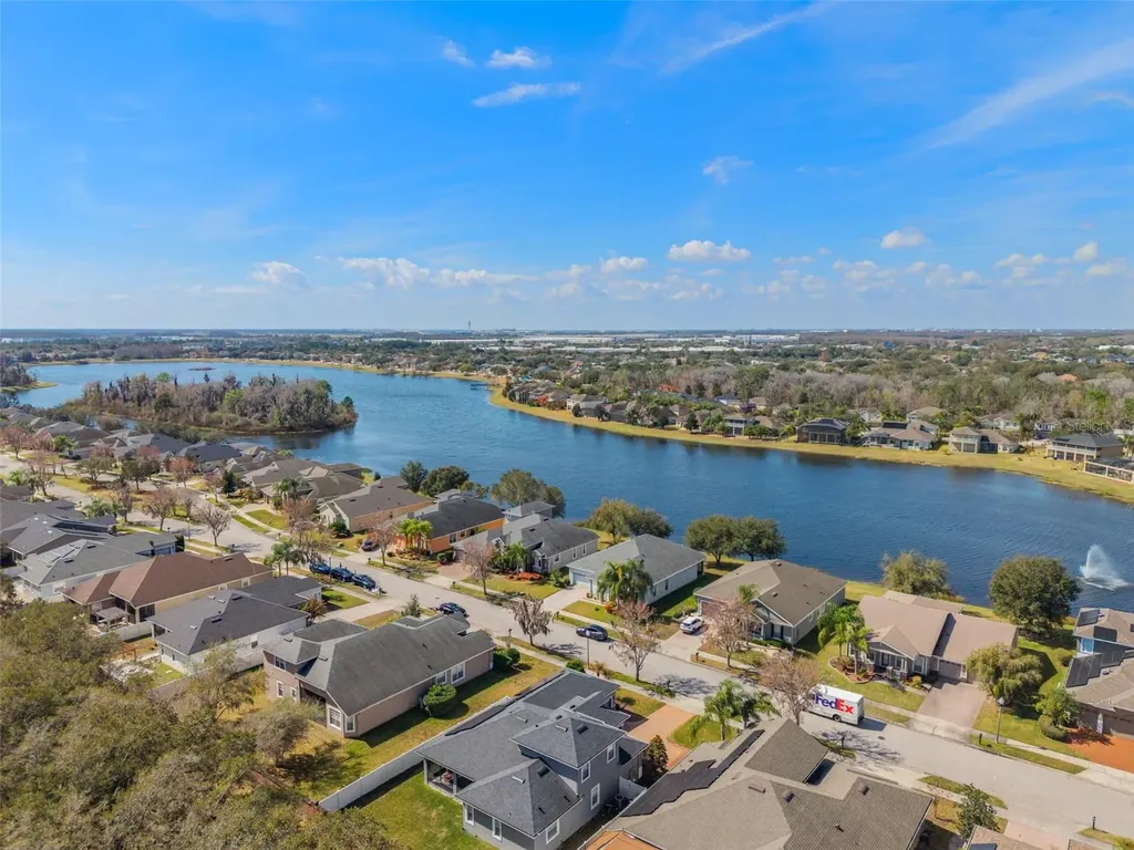 8798 Warwick Shore Crossing Orlando FL 32829