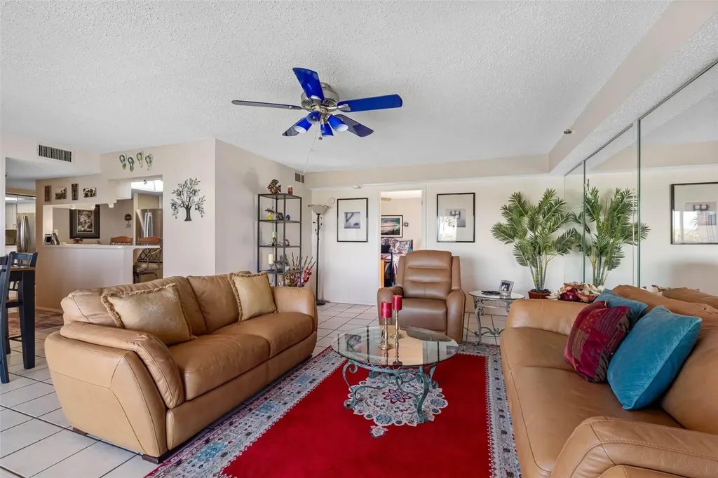 7430 Sunshine Skyway Lane S St Petersburg FL 33711