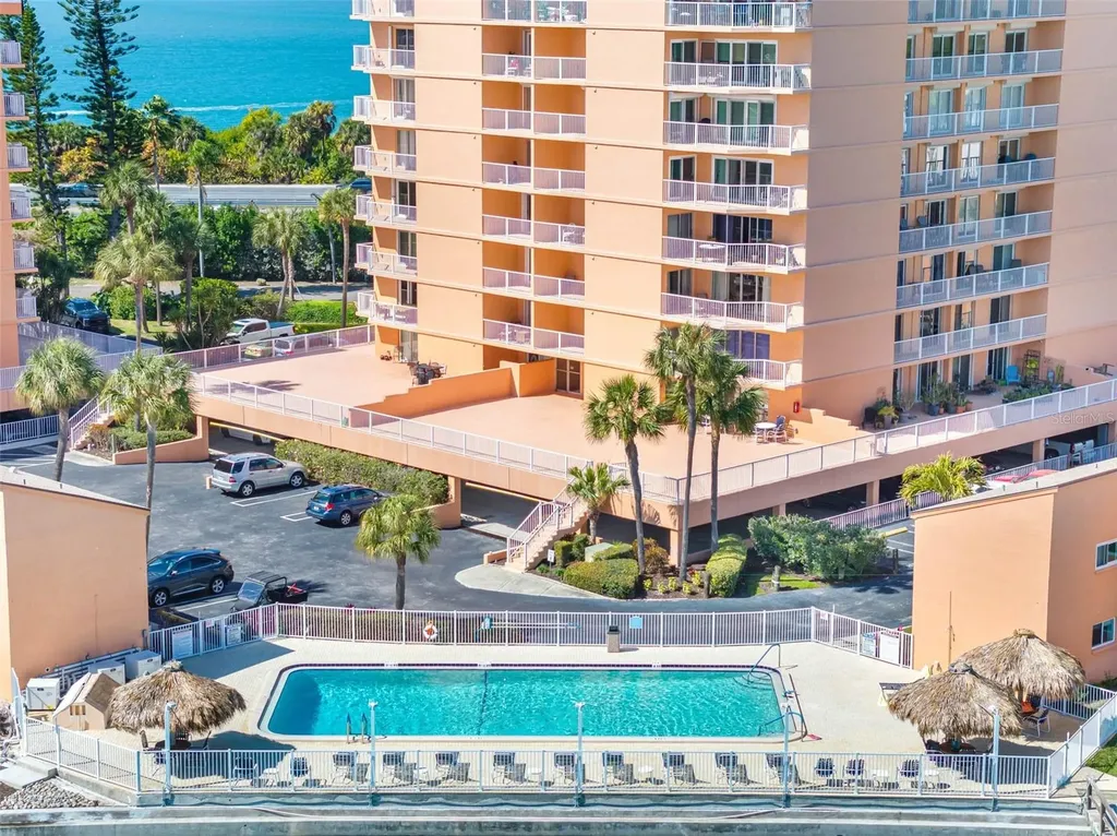 7430 Sunshine Skyway Lane S St Petersburg FL 33711