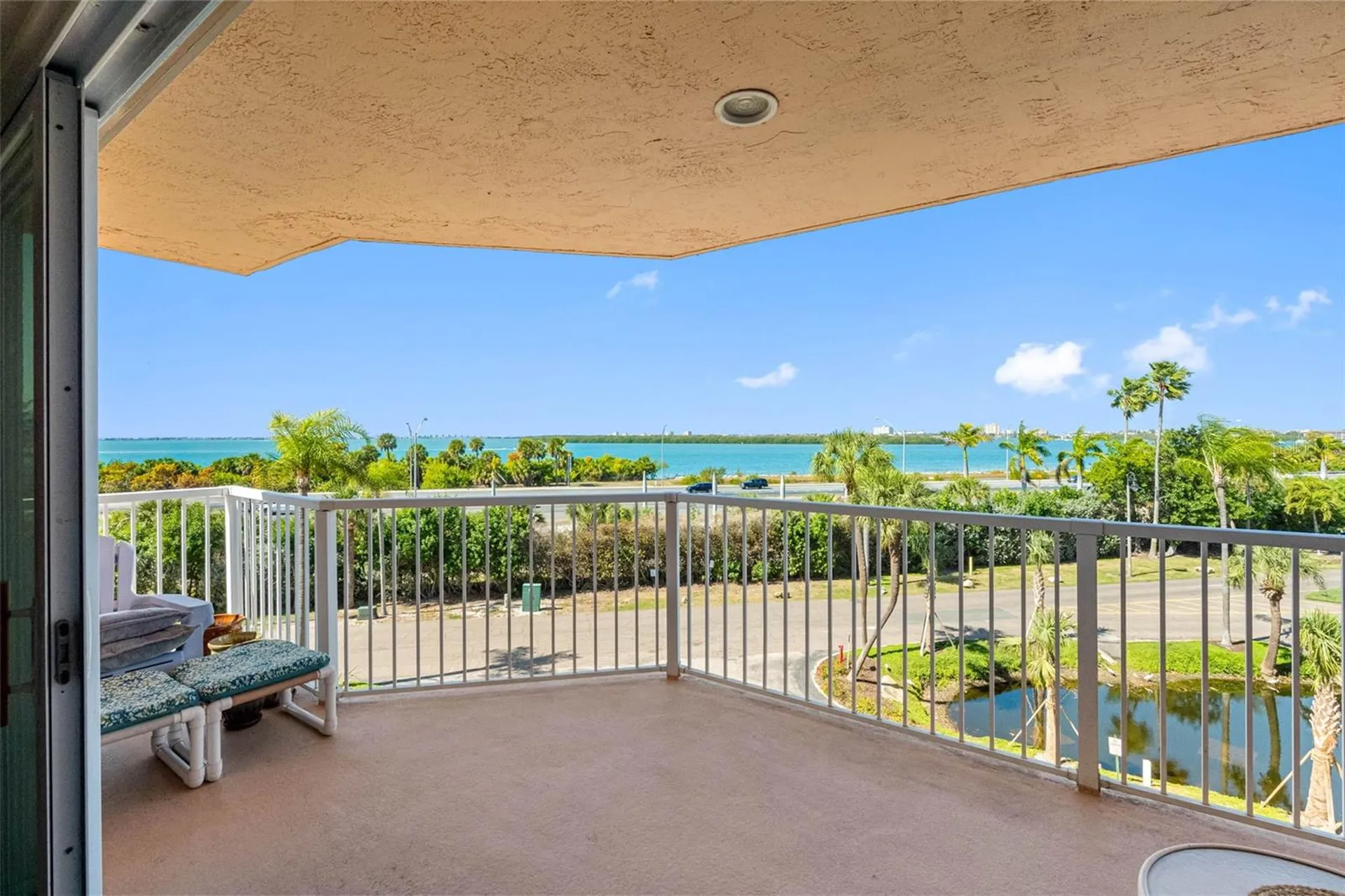 7430 Sunshine Skyway Lane S St Petersburg FL 33711