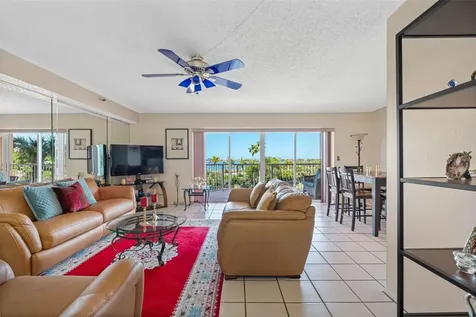 7430 Sunshine Skyway Lane S St Petersburg FL 33711