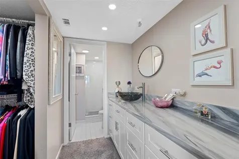 7430 Sunshine Skyway Lane S St Petersburg FL 33711