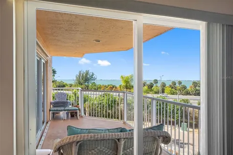 7430 Sunshine Skyway Lane S St Petersburg FL 33711
