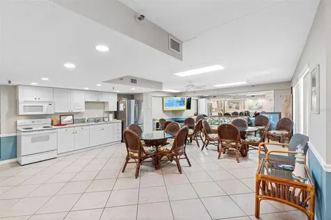 7430 Sunshine Skyway Lane S St Petersburg FL 33711