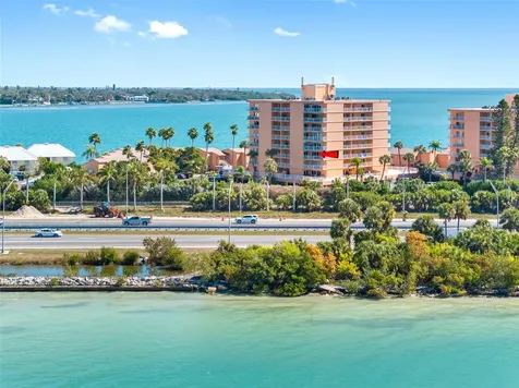 7430 Sunshine Skyway Lane S St Petersburg FL 33711