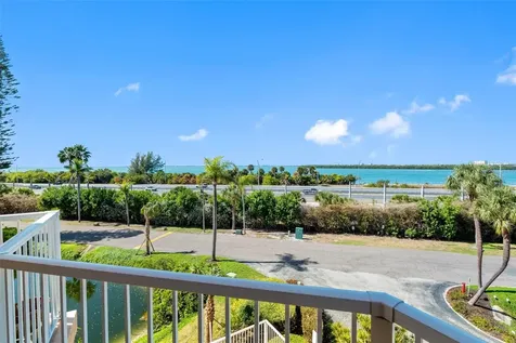 7430 Sunshine Skyway Lane S St Petersburg FL 33711