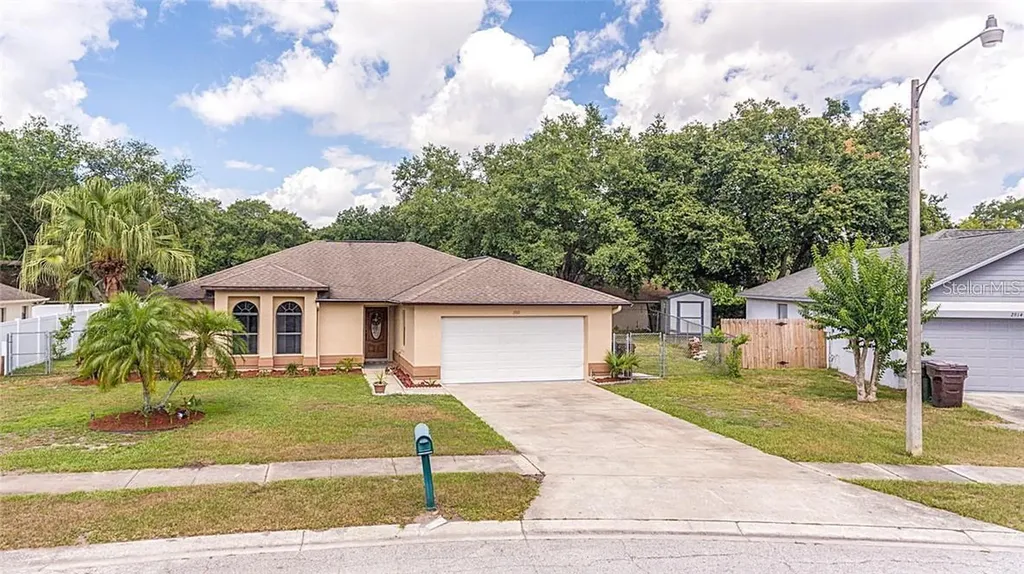 2910 Vienna Lane Kissimmee FL 34744
