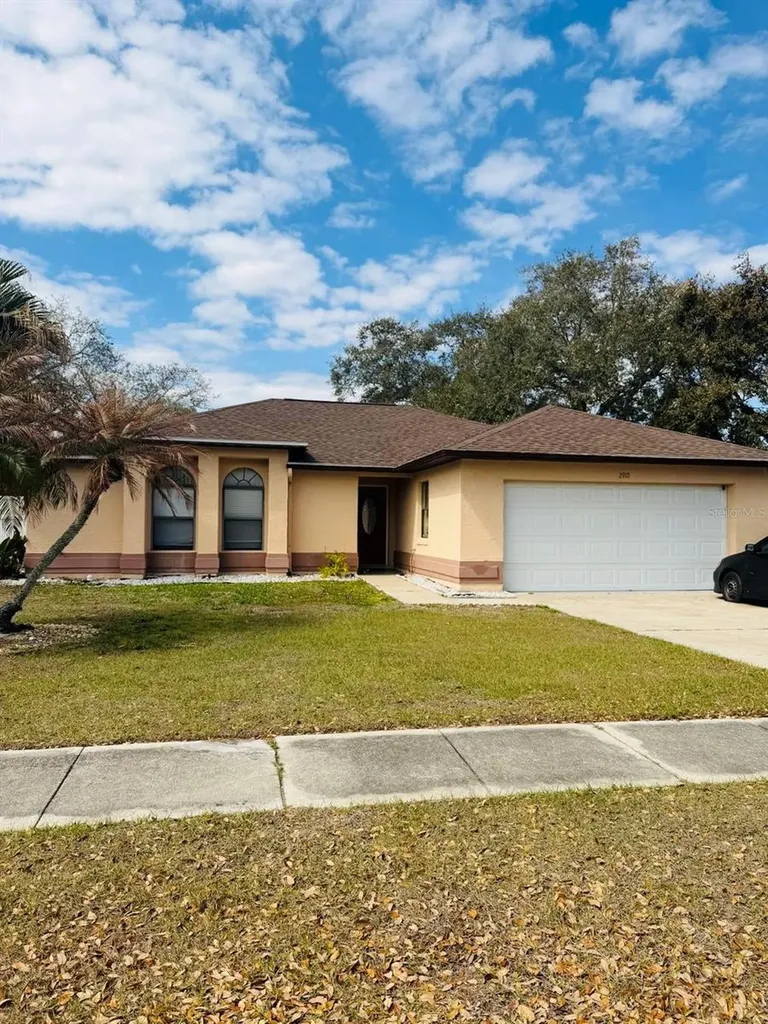 2910 Vienna Lane Kissimmee FL 34744