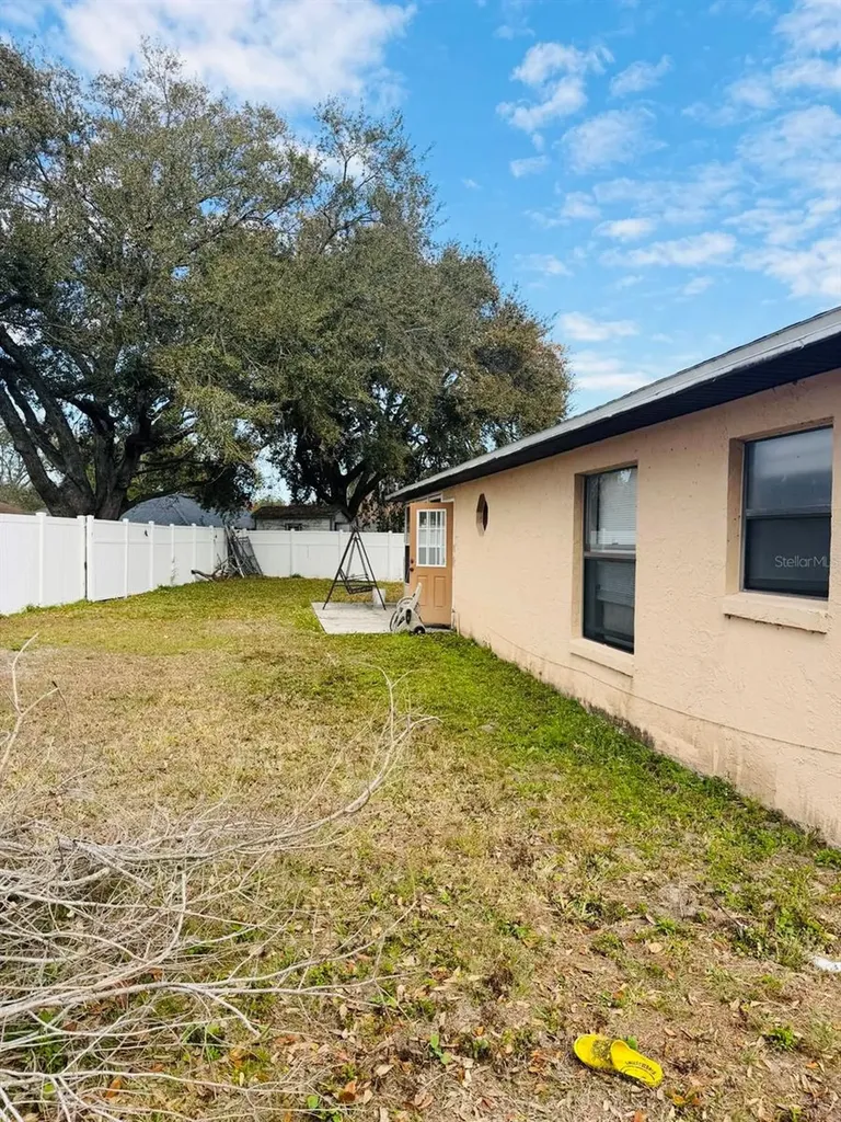 2910 Vienna Lane Kissimmee FL 34744