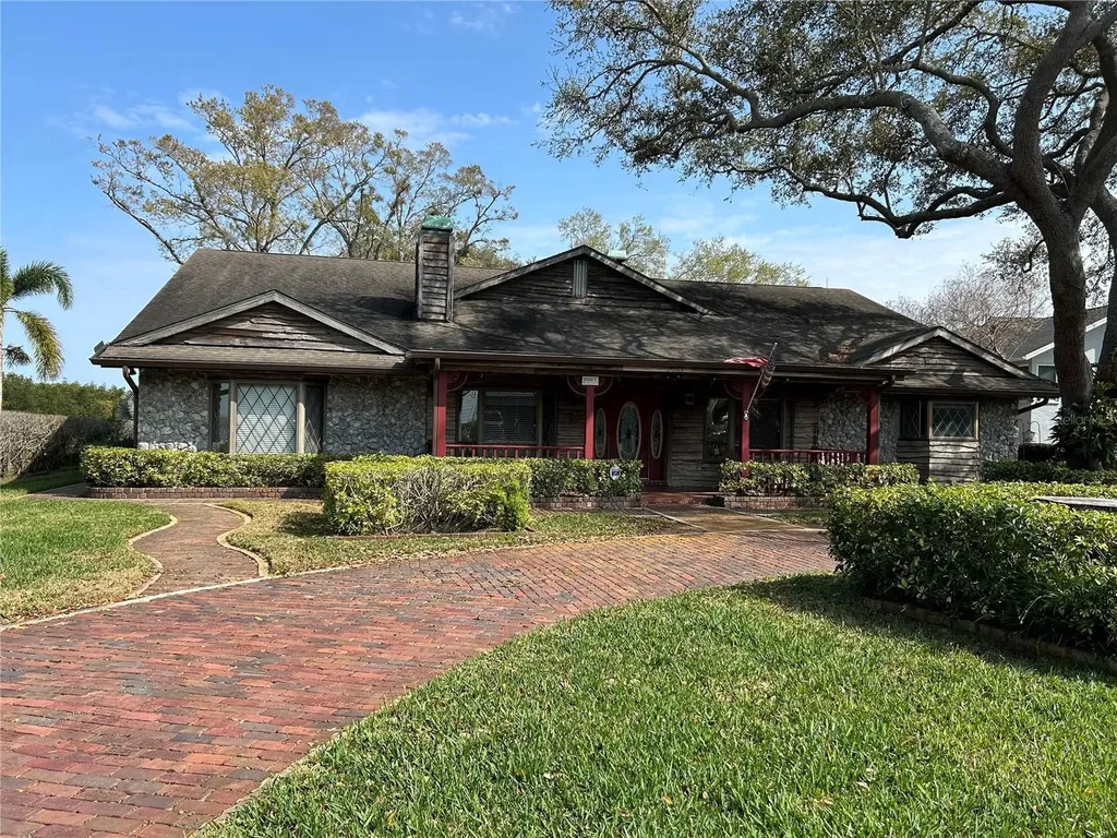 9087 Baywood Park Drive Seminole FL 33777