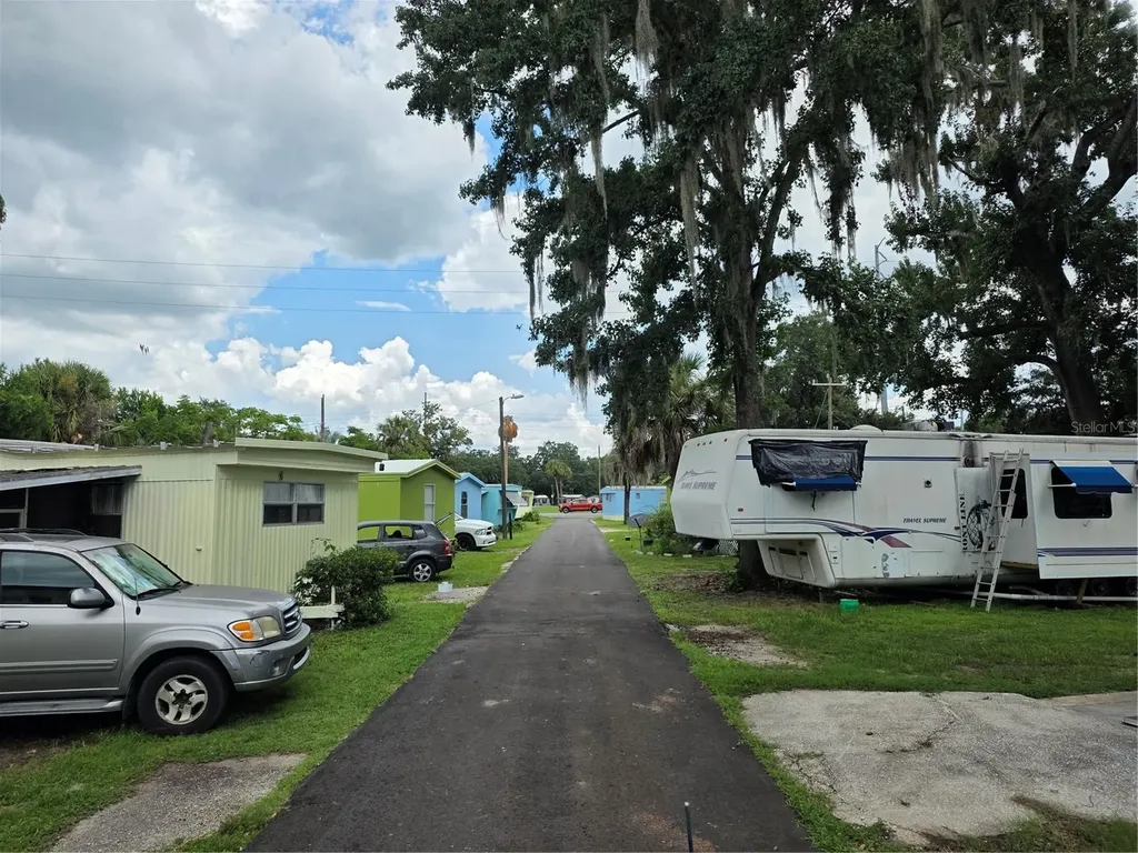 10446 County Road 44 Leesburg FL 34788