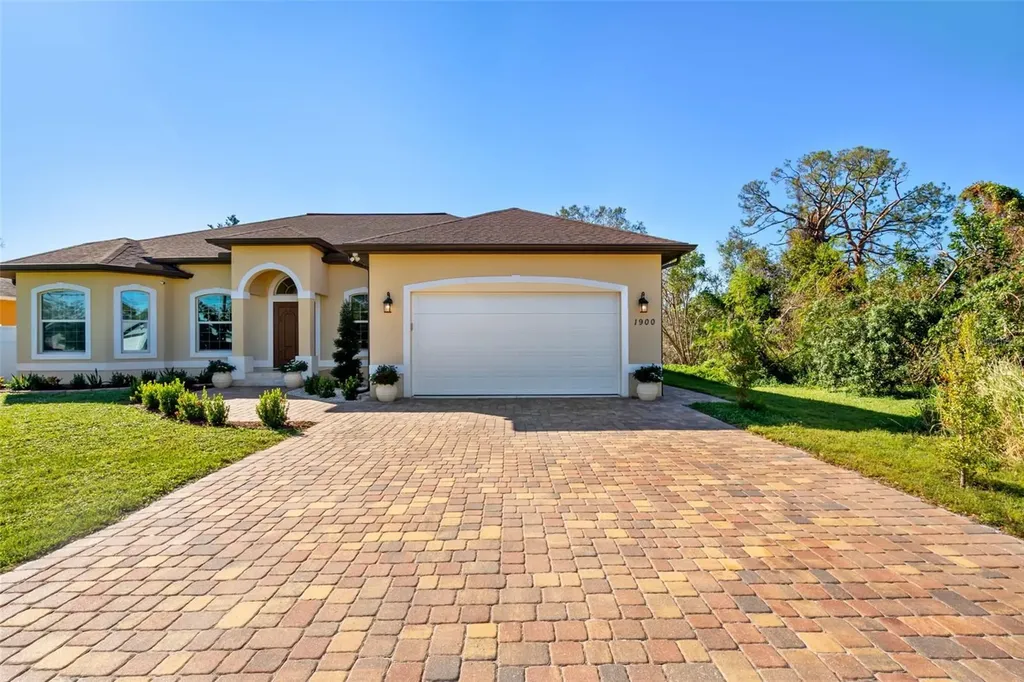 1900 Colleen Street Sarasota FL 34231