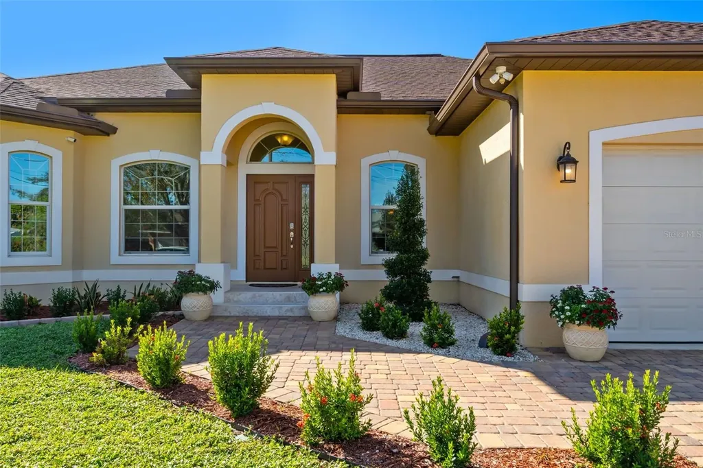 1900 Colleen Street Sarasota FL 34231