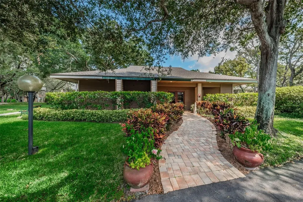 802 Lennox Road W Palm Harbor FL 34683