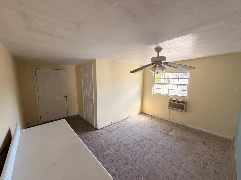 10213 Explorer Court Tampa FL 33615