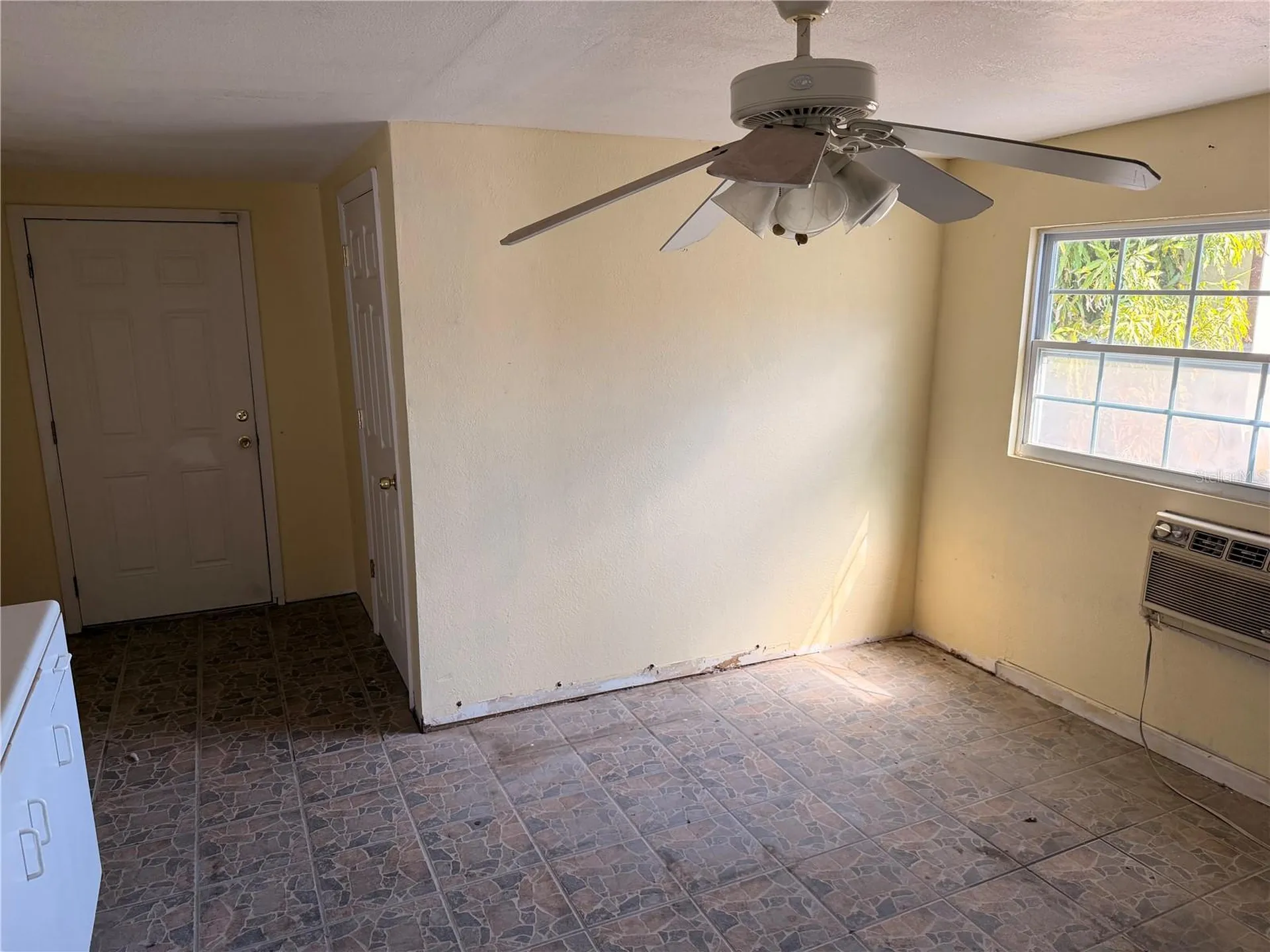 10213 Explorer Court Tampa FL 33615