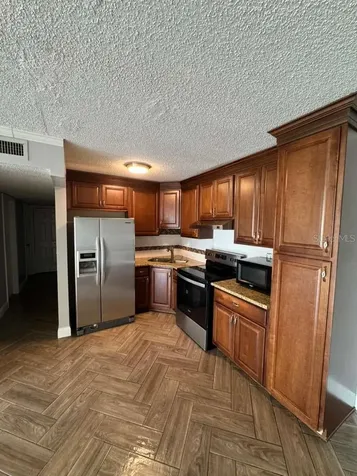 911 Oak Ridge Orlando FL 32809