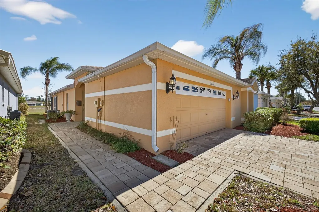10824 Collar Drive San Antonio FL 33576