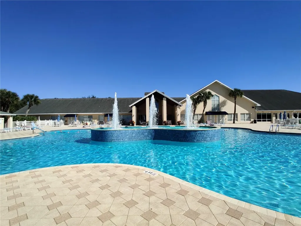 10824 Collar Drive San Antonio FL 33576