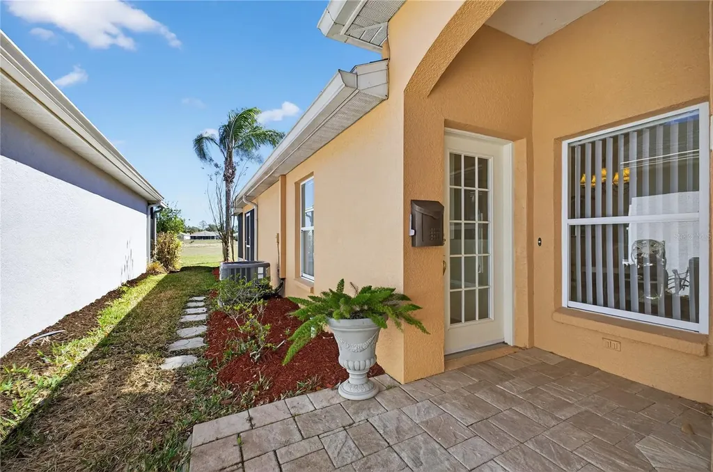10824 Collar Drive San Antonio FL 33576