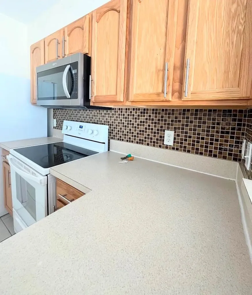 2534 Maneshaw Lane Kissimmee FL 34747