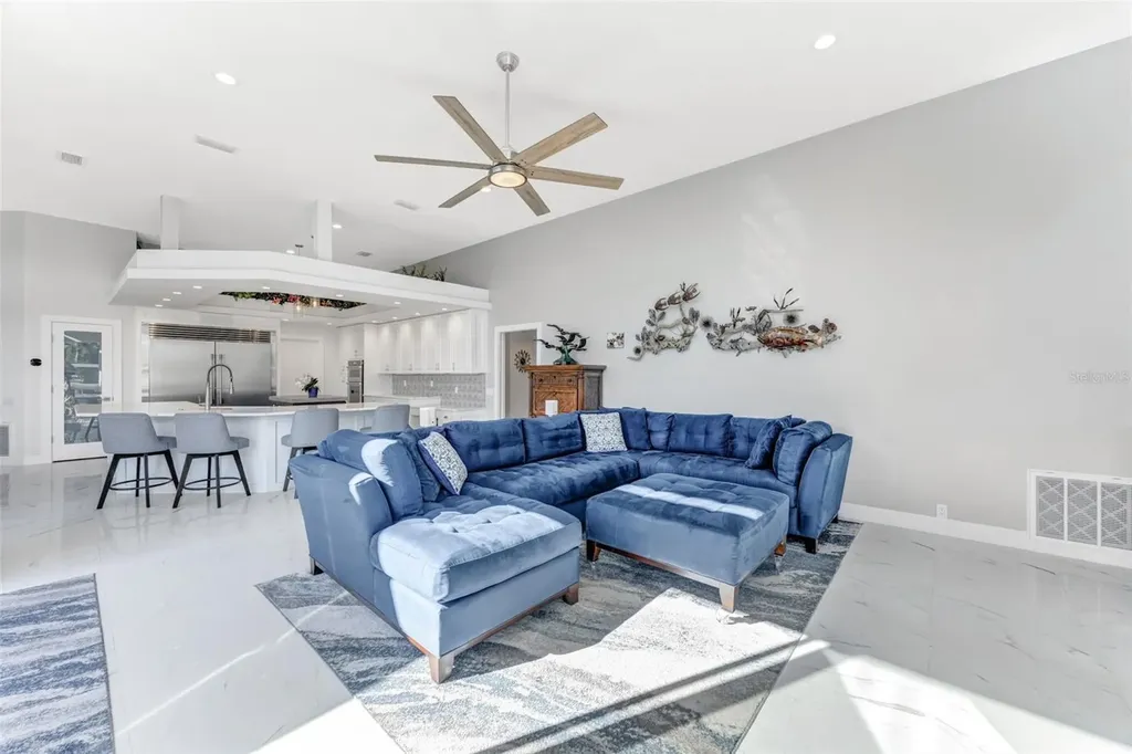 1307 Alhambra Drive Apollo Beach FL 33572