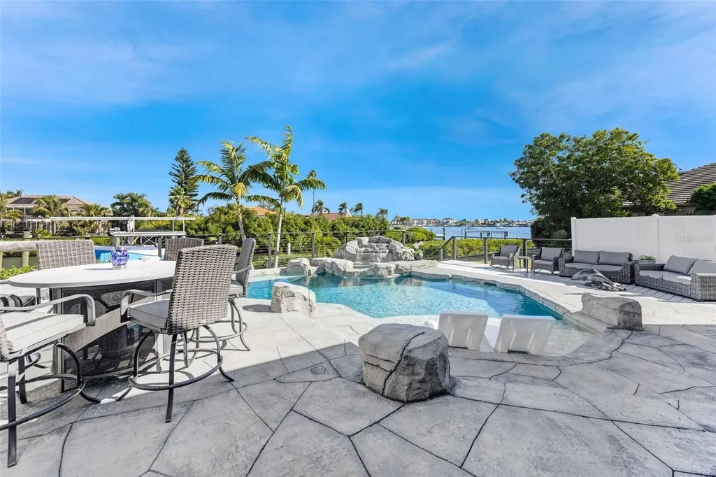 1307 Alhambra Drive Apollo Beach FL 33572