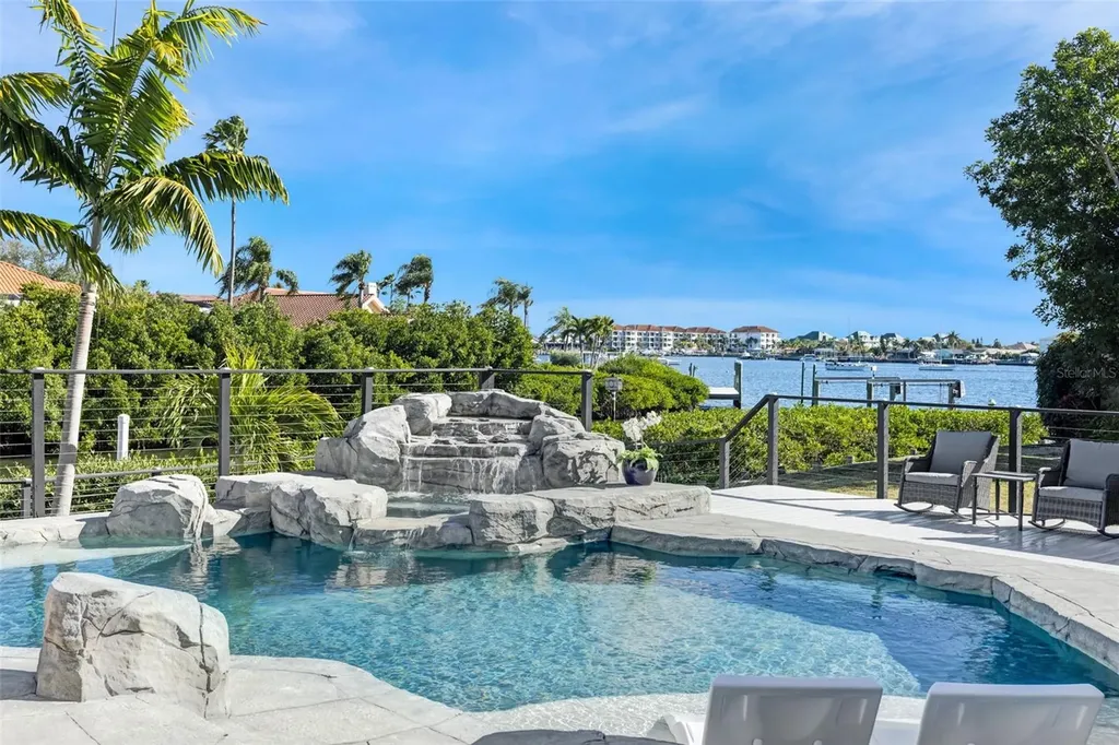 1307 Alhambra Drive Apollo Beach FL 33572