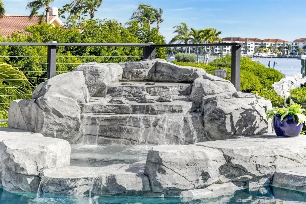 1307 Alhambra Drive Apollo Beach FL 33572
