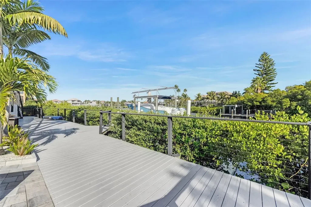 1307 Alhambra Drive Apollo Beach FL 33572