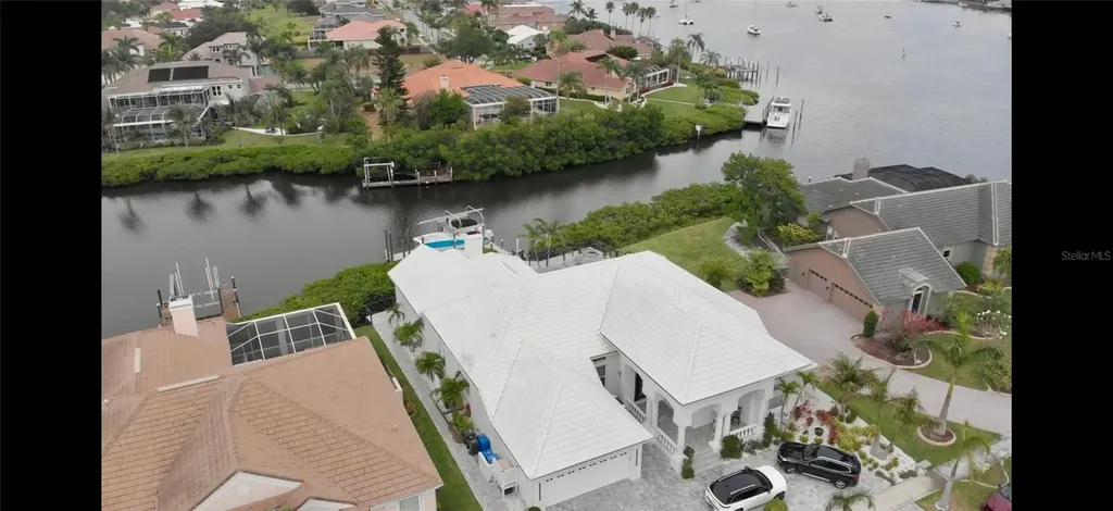 1307 Alhambra Drive Apollo Beach FL 33572