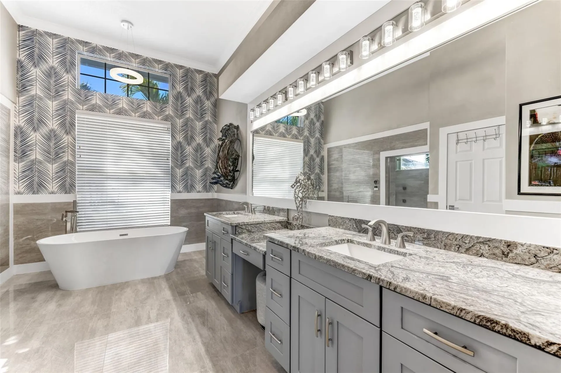 1307 Alhambra Drive Apollo Beach FL 33572