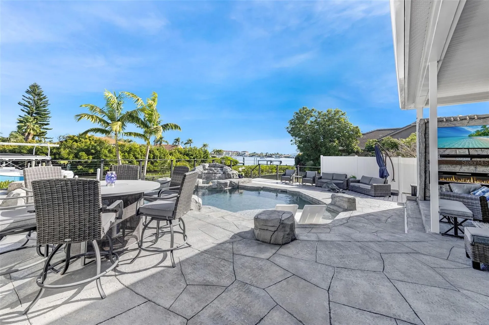 1307 Alhambra Drive Apollo Beach FL 33572
