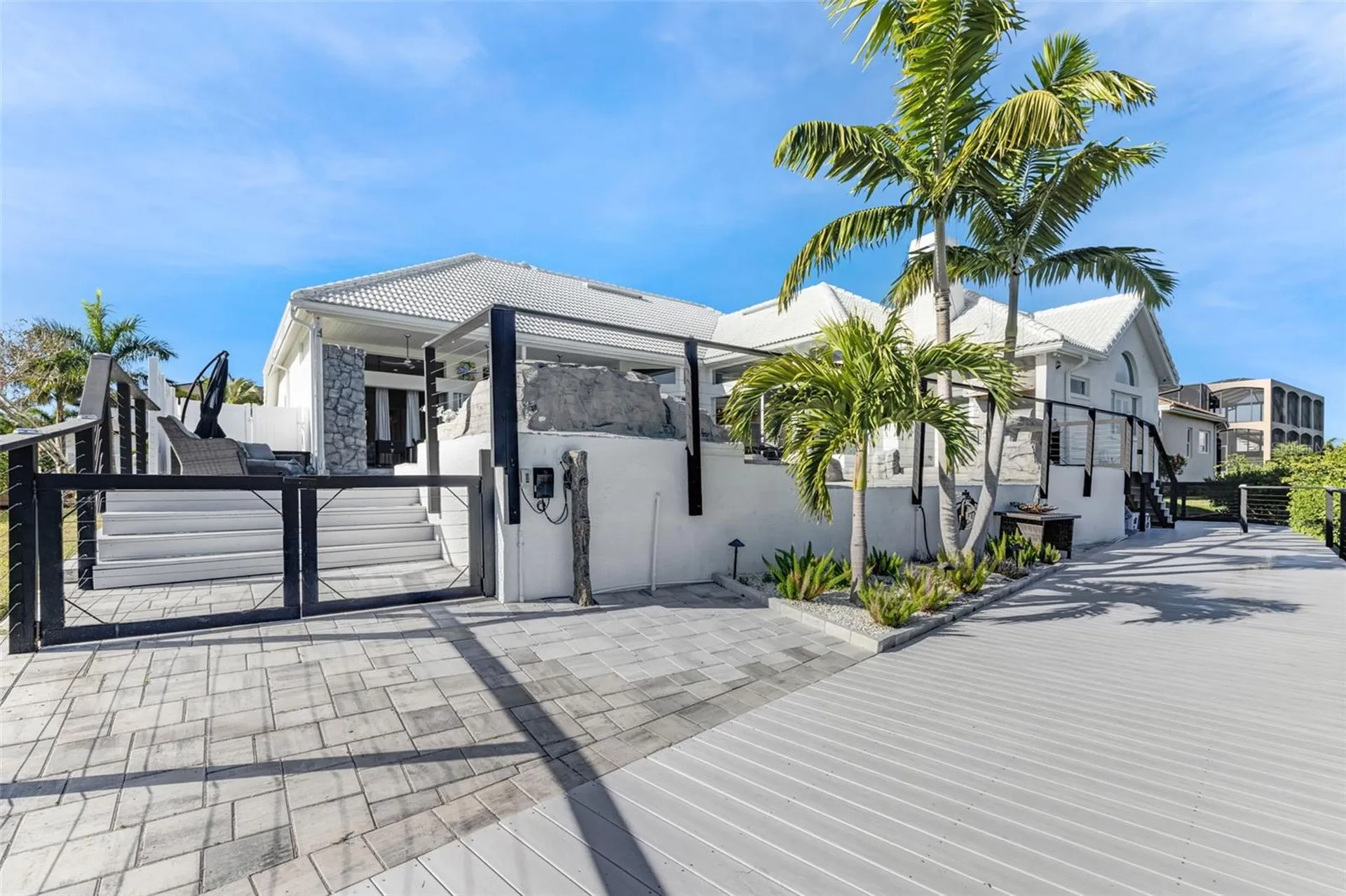 1307 Alhambra Drive Apollo Beach FL 33572