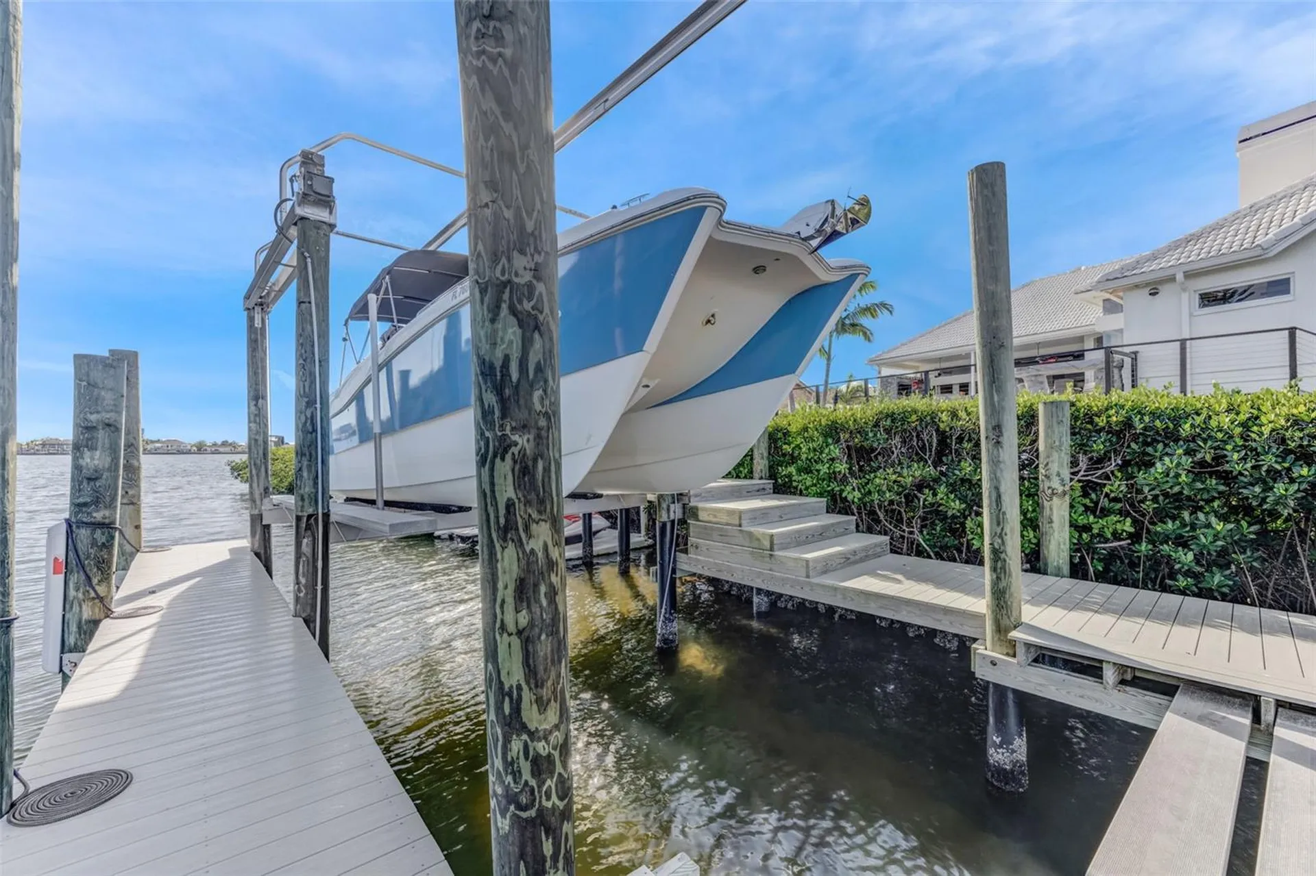1307 Alhambra Drive Apollo Beach FL 33572