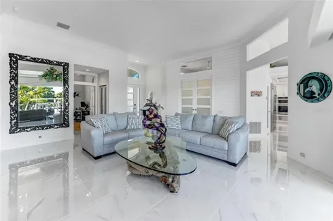 1307 Alhambra Drive Apollo Beach FL 33572