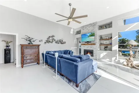 1307 Alhambra Drive Apollo Beach FL 33572