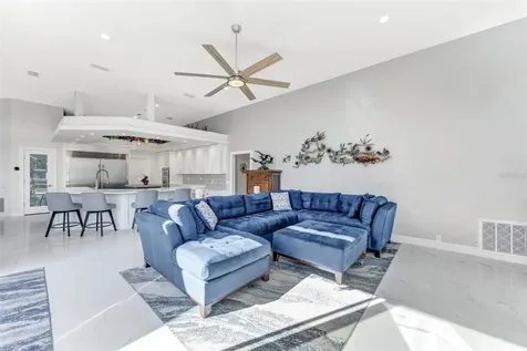 1307 Alhambra Drive Apollo Beach FL 33572