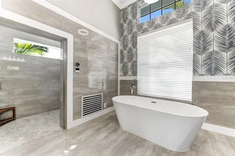1307 Alhambra Drive Apollo Beach FL 33572