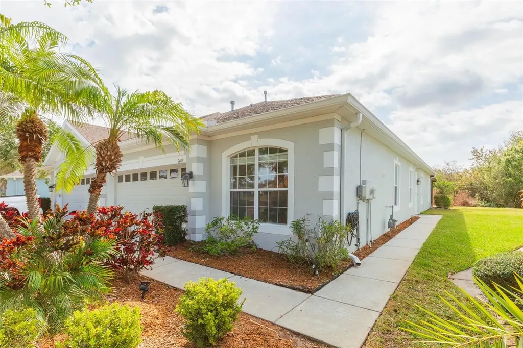 7409 Surrey Wood Lane Apollo Beach FL 33572