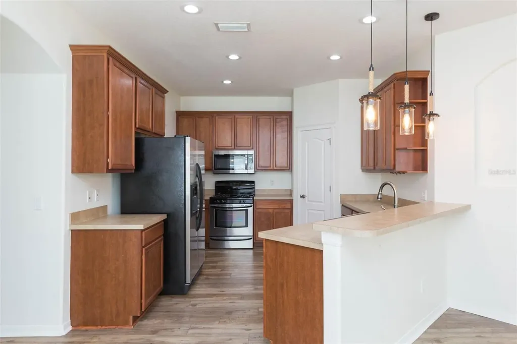 7409 Surrey Wood Lane Apollo Beach FL 33572