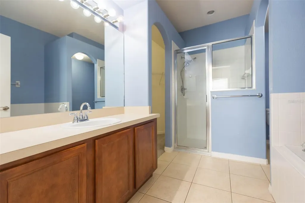 7409 Surrey Wood Lane Apollo Beach FL 33572