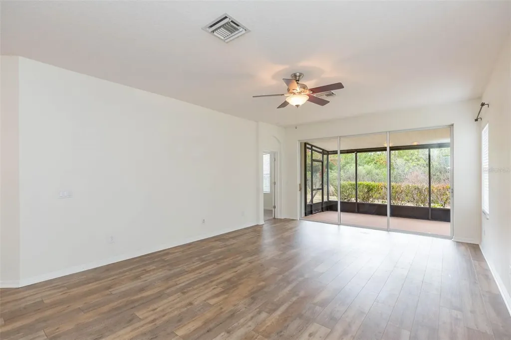 7409 Surrey Wood Lane Apollo Beach FL 33572