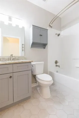 7409 Surrey Wood Lane Apollo Beach FL 33572
