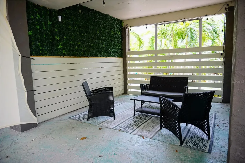 2504 Avenue B Bradenton Beach FL 34217
